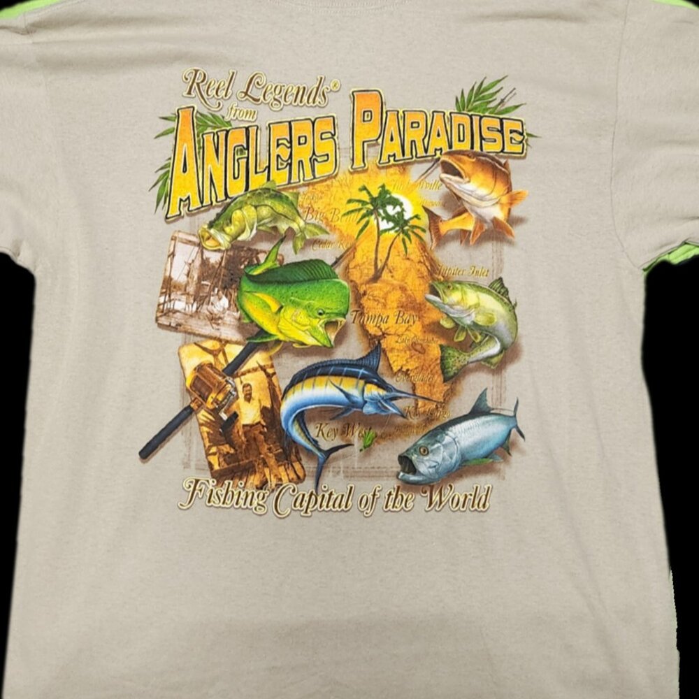 NWOT Size Large Short Sleeve Reel Legends Fishing Shirt